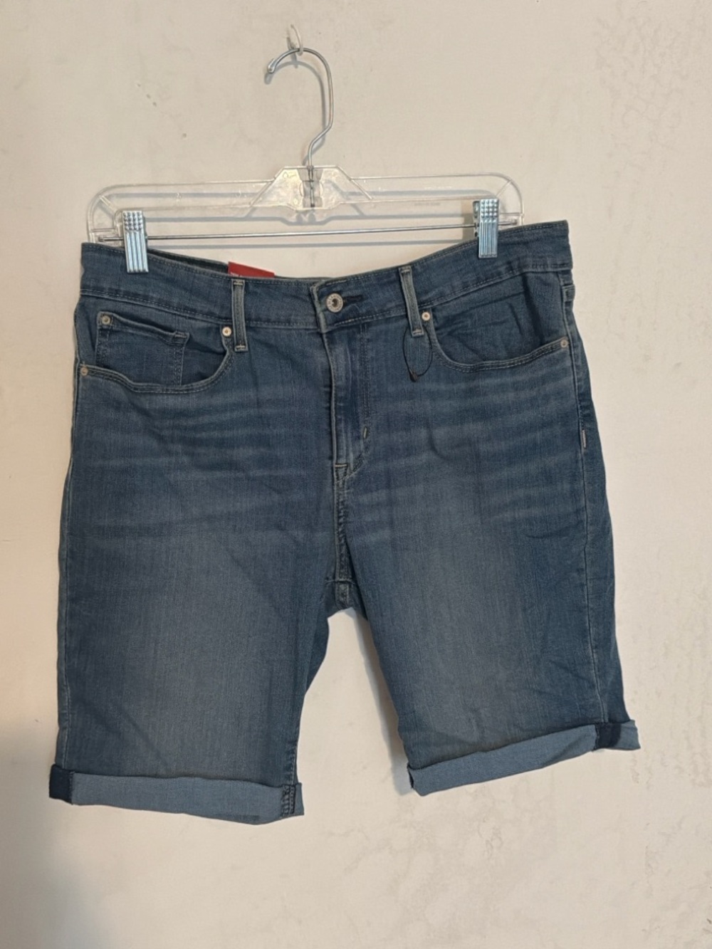 Brand New 🆕 Levi’s Signature Bermuda Denim Shorts – Size 14 | Mid Rise Cuffed